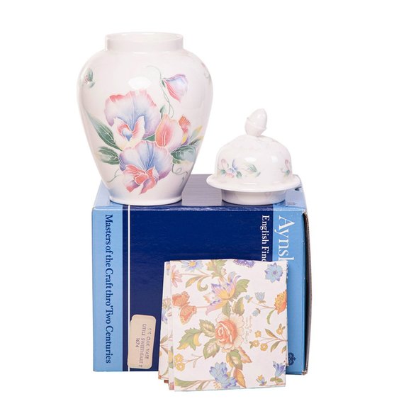 New Aynsley Little Sweetheart Oak Vase Ginger Jar - Picture 2 of 6